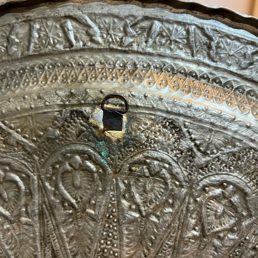 Oriental Copper Handhammerwork Round Tray - Picture 4 of 7